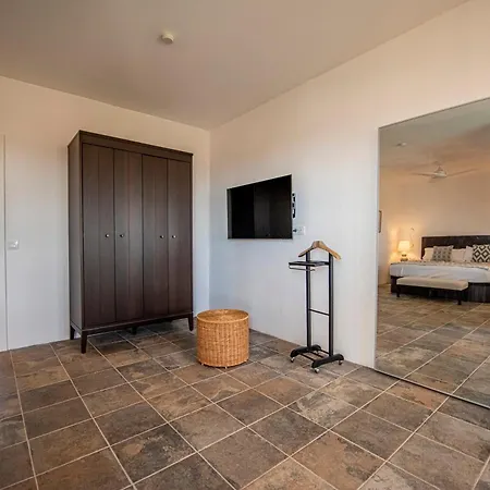 Private With Three Separate Lejlighed Montana la Data