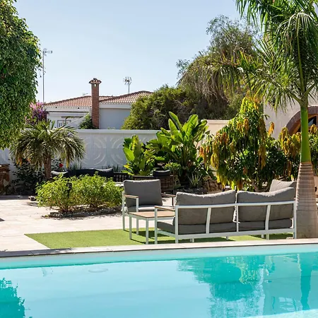 Private With Three Separate Apartamento Montana la Data