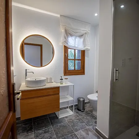 Private With Three Separate Montana la Data