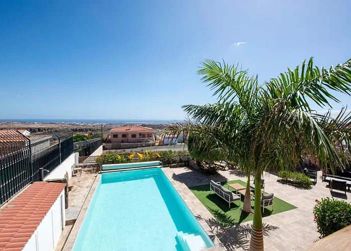 Private With Three Separate Apartment *