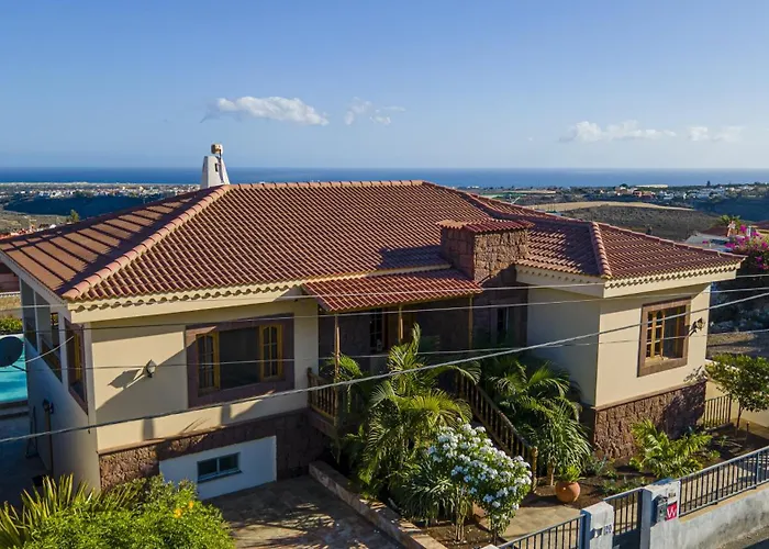 Private With Three Separate Апартаменты *