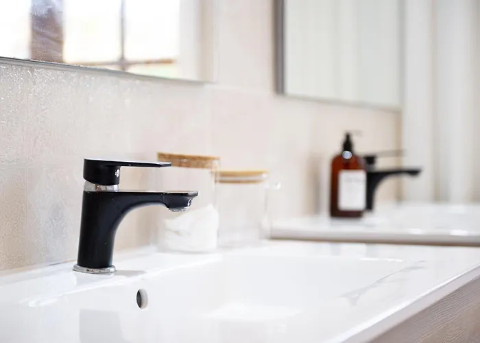 Private With Three Separate Апартаменты *