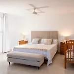 Private With Three Separate Apartman Montana la Data