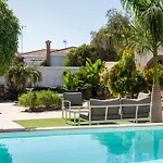 Private With Three Separate Apartman Montana la Data