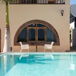Private With Three Separate Apartman *